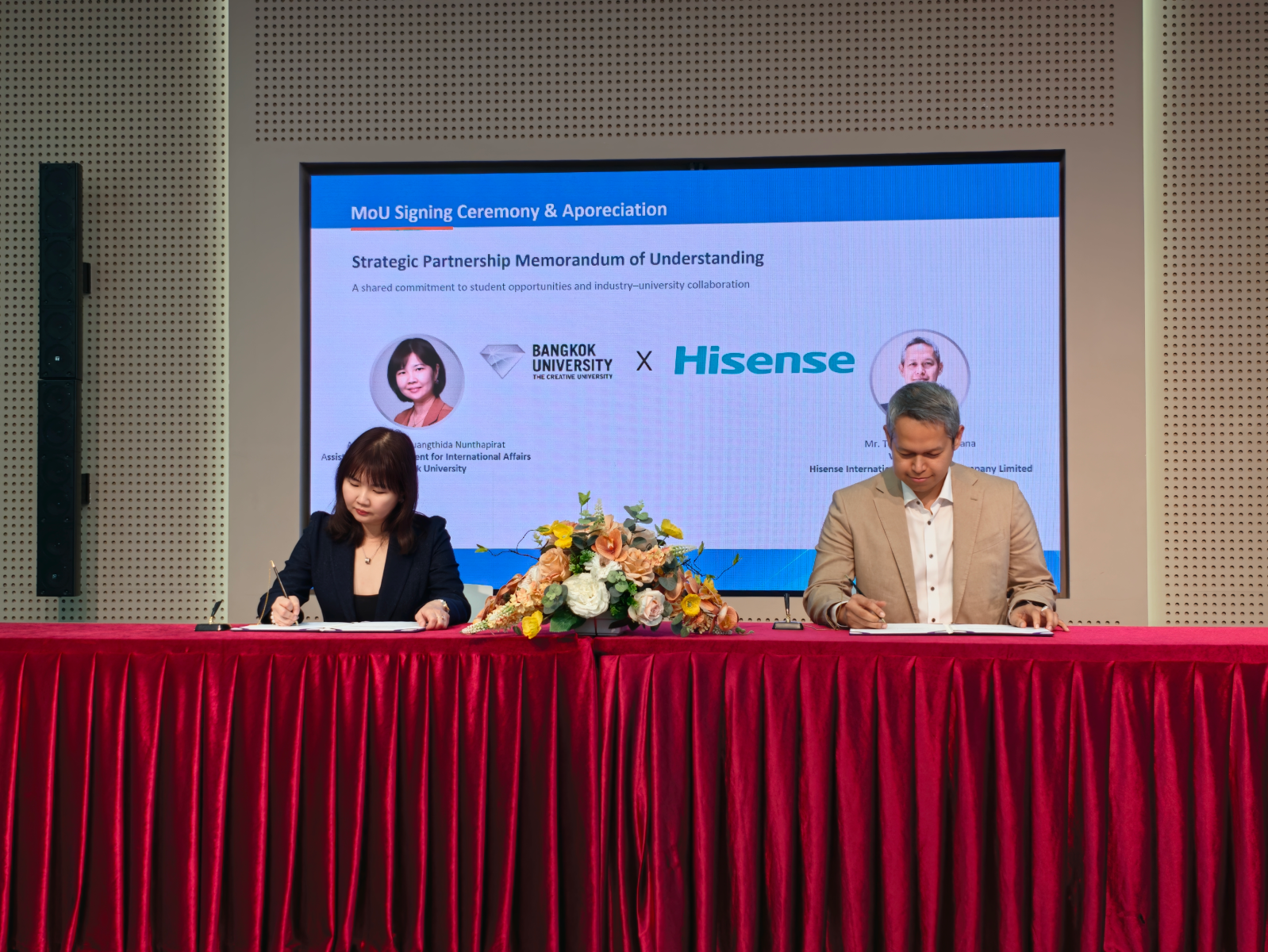 Hisense Thailand ลงนาม MOU กับมหาวิทยาลัยกรุงเทพ ส่งเสริมความร่วมมือระหว่างภาคธุรกิจและการศึกษา