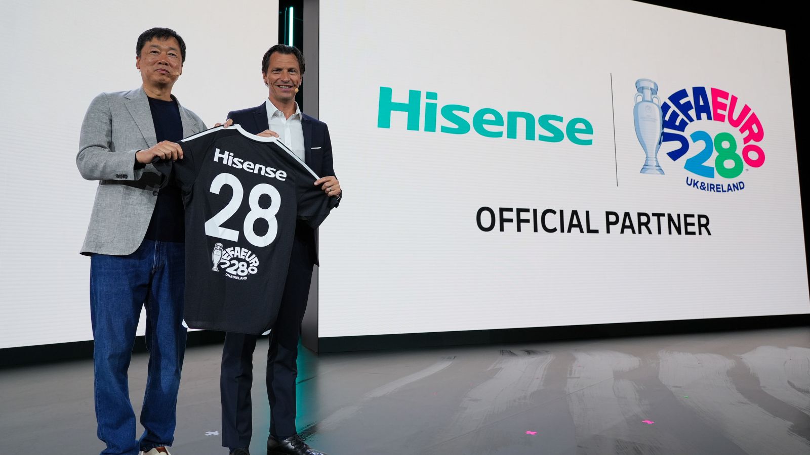 Hisense สานต่อความสำเร็จ จับมือ UEFA เป็นพันธมิตรหลักการแข่งขันฟุตบอล ยูฟ่า ยูโร 2028